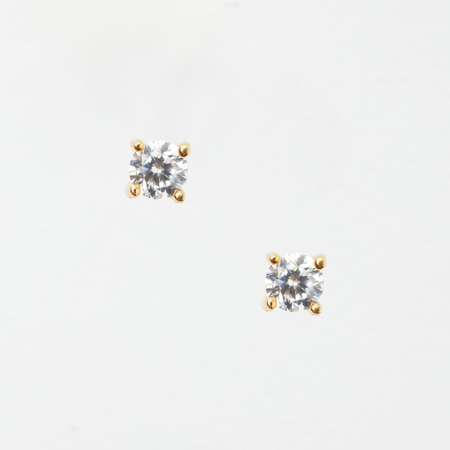 Nori Tiny Prong CZ 14k Solid Gold Stud Earrings - P I C N I C 