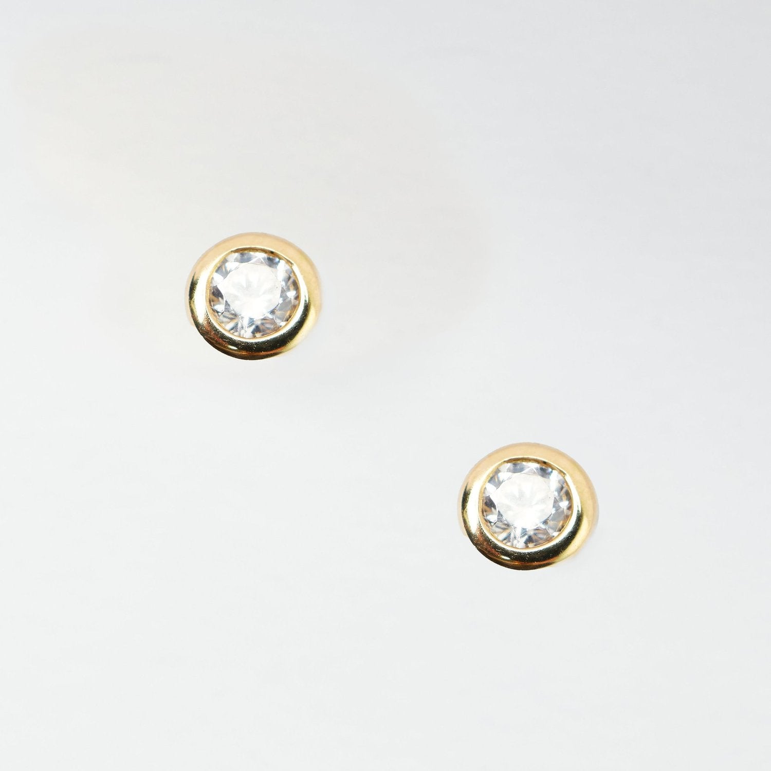 Liv Bezel Set CZ 14k Solid Gold Stud Earrings - P I C N I C 